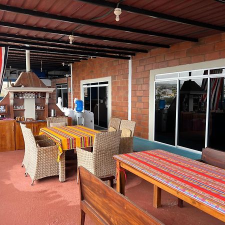 Hostal Cattleya Puerto Baquerizo Moreno Eksteriør bilde