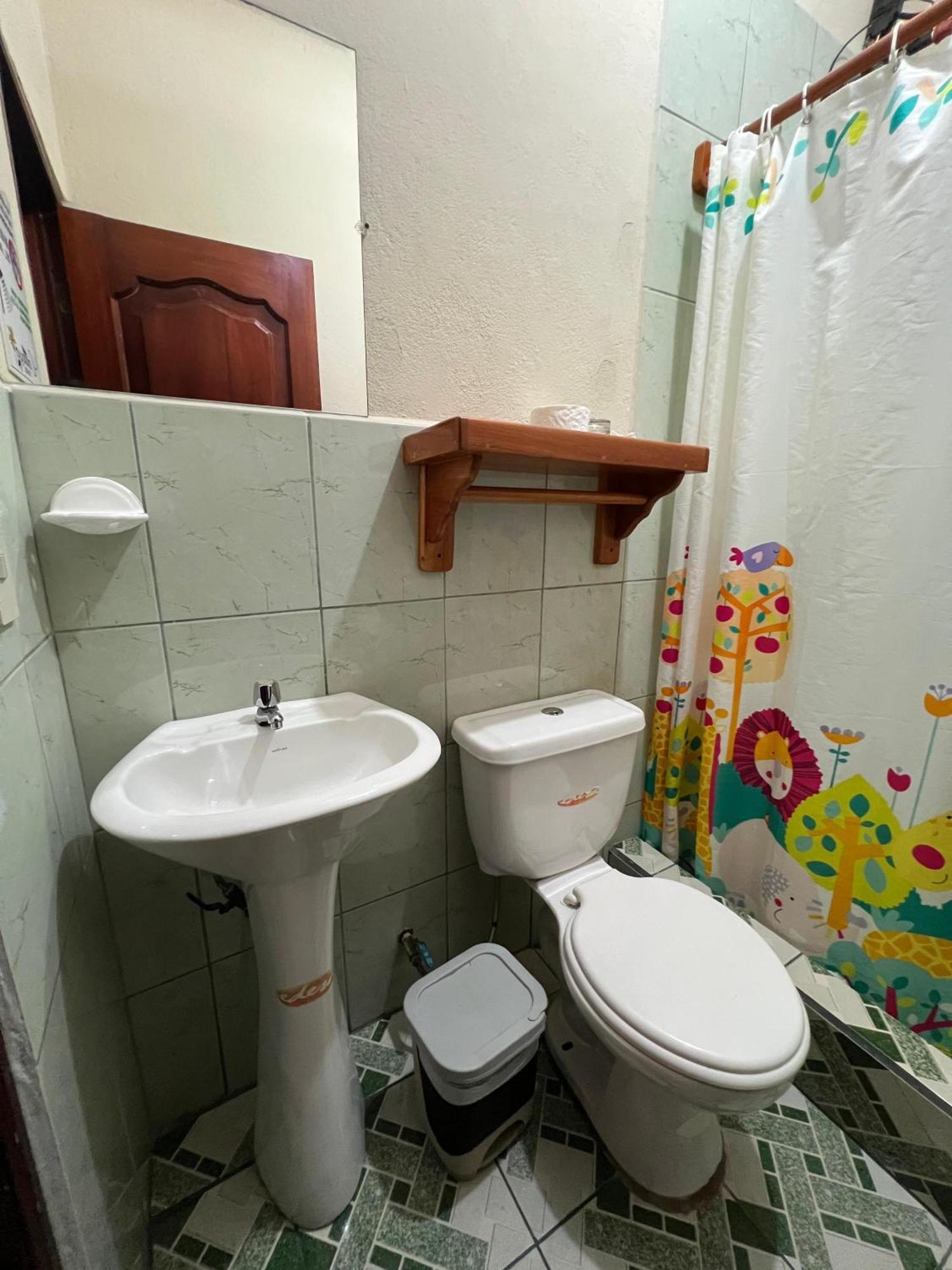 Hostal Cattleya Puerto Baquerizo Moreno Rom bilde