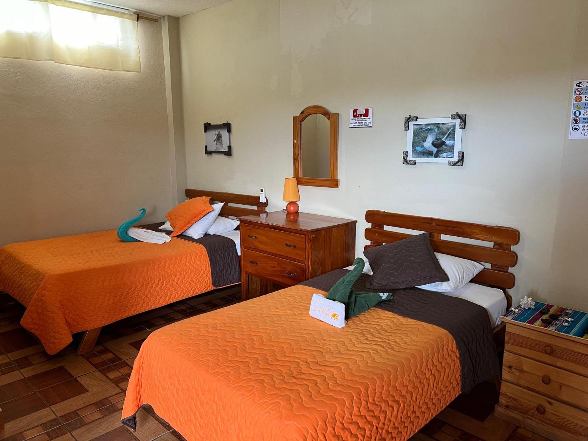 Hostal Cattleya Puerto Baquerizo Moreno Eksteriør bilde