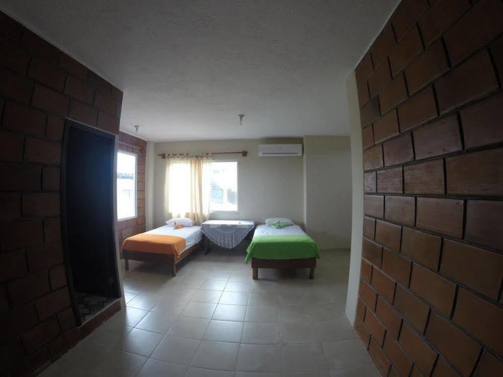 Hostal Cattleya Puerto Baquerizo Moreno Eksteriør bilde